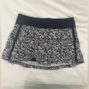 Lululemon Women’s Pace Rival Skirt Size 6- RARE pattern